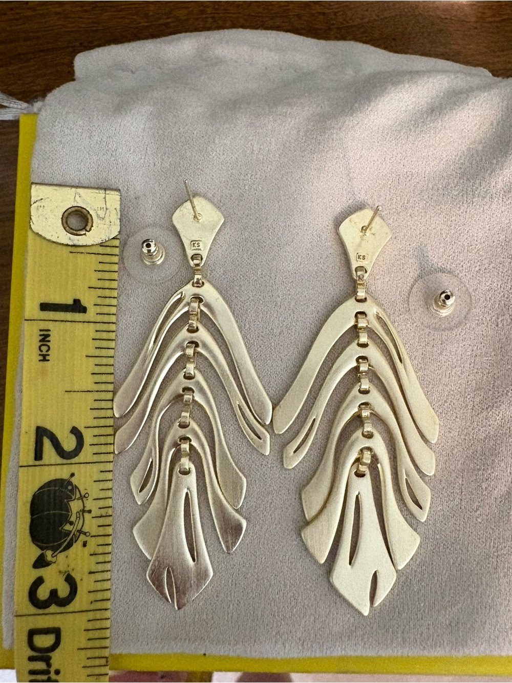 Kendra Scott Brushed gold leaf earrings. Luca- Includes gift box! NIB - Picture 7 of 11